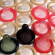 Präservative gibt es in vielen verschiedenen Ausführungen.