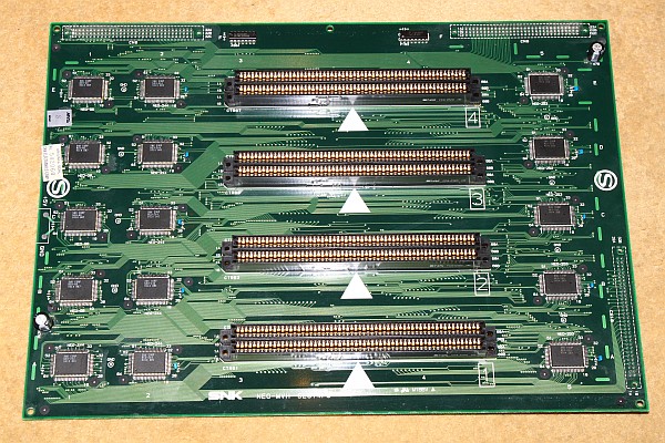 MVS 4-Slot Stecker-Board