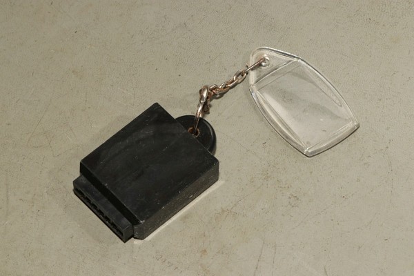 CBM Programmschutz-Dongle