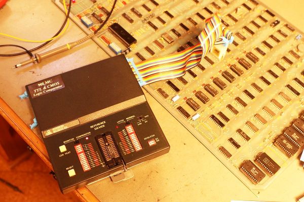 AR-90LMC Logic Comparator