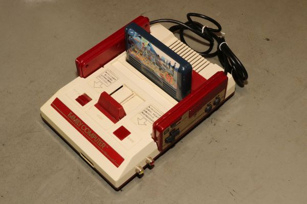Nintendo Famicom