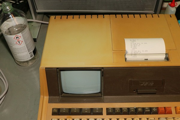 HP-85 Gehäusegilb