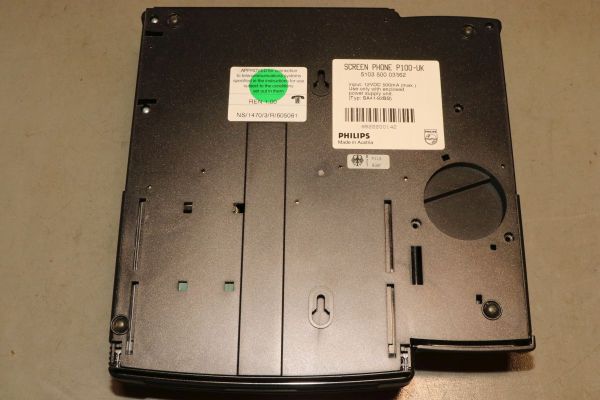 Philips P100